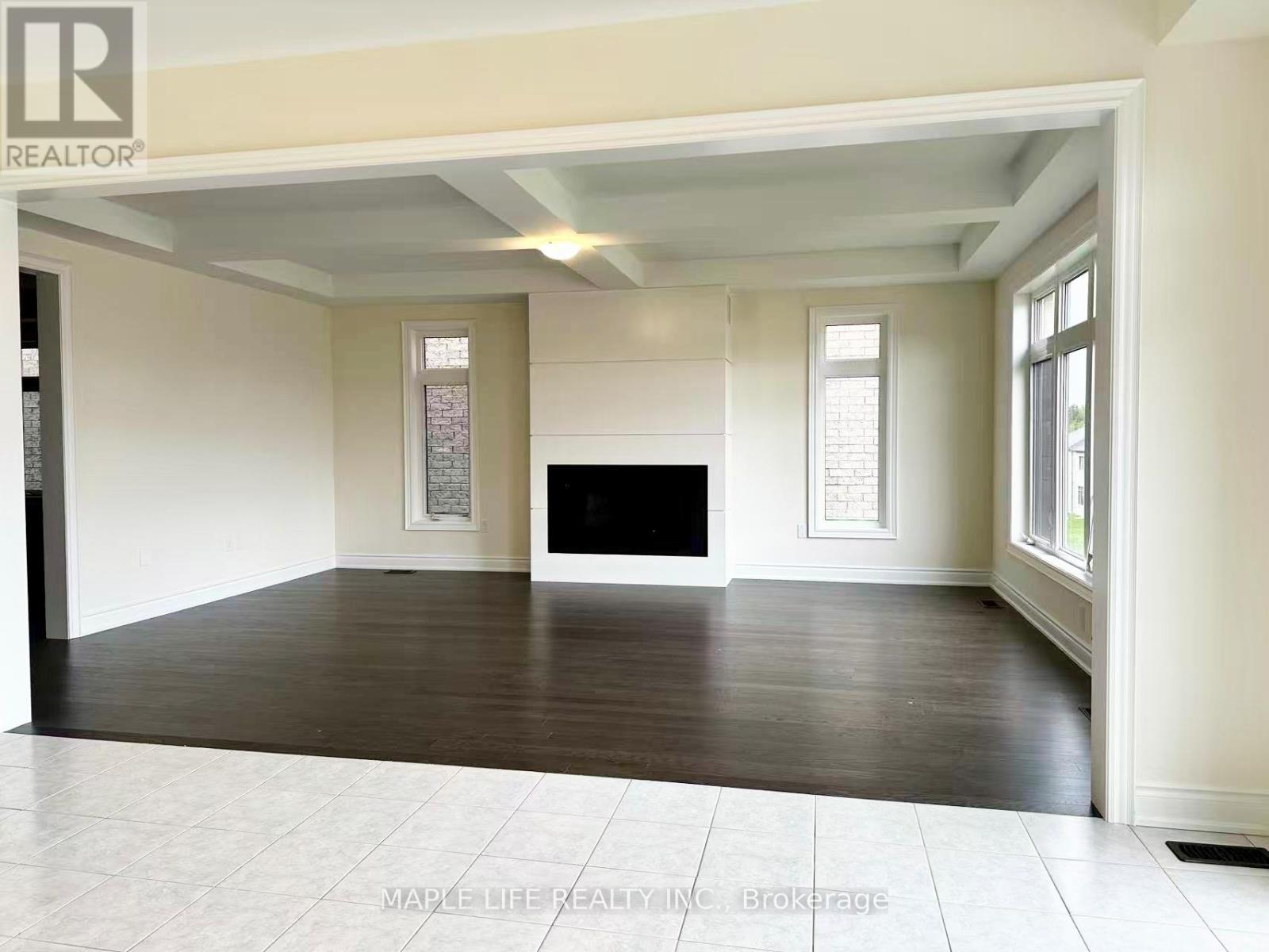 162 Rowe Street, Bradford West Gwillimbury, Ontario  L3Z 4N2 - Photo 3 - N13418222