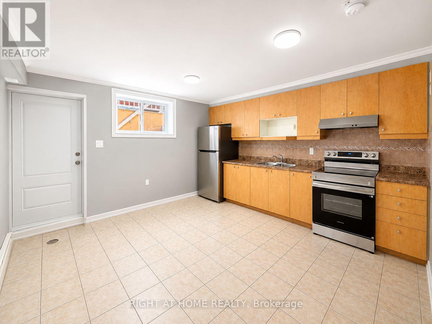Bsmt - 8 Lacey Avenue, Toronto, Ontario  M6M 3L7 - Photo 2 - W13418202