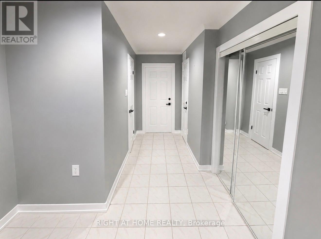 Bsmt - 8 Lacey Avenue, Toronto, Ontario  M6M 3L7 - Photo 4 - W13418202