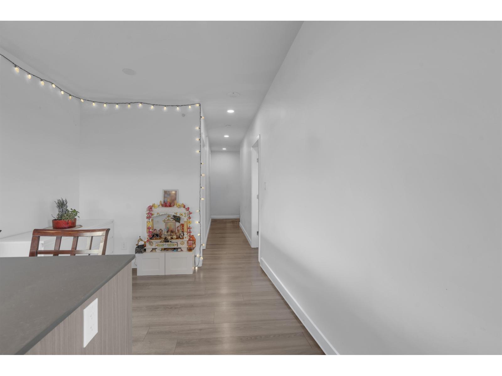 2704 13615 Fraser Highway, Surrey, British Columbia  V3T 0P7 - Photo 13 - R3133161