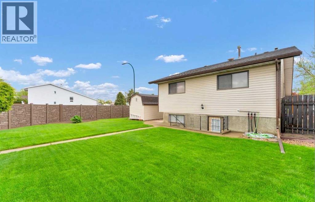 110 Carry Crescent SE, Medicine Hat, Alberta  T1B 3J8 - Photo 41 - A2313441