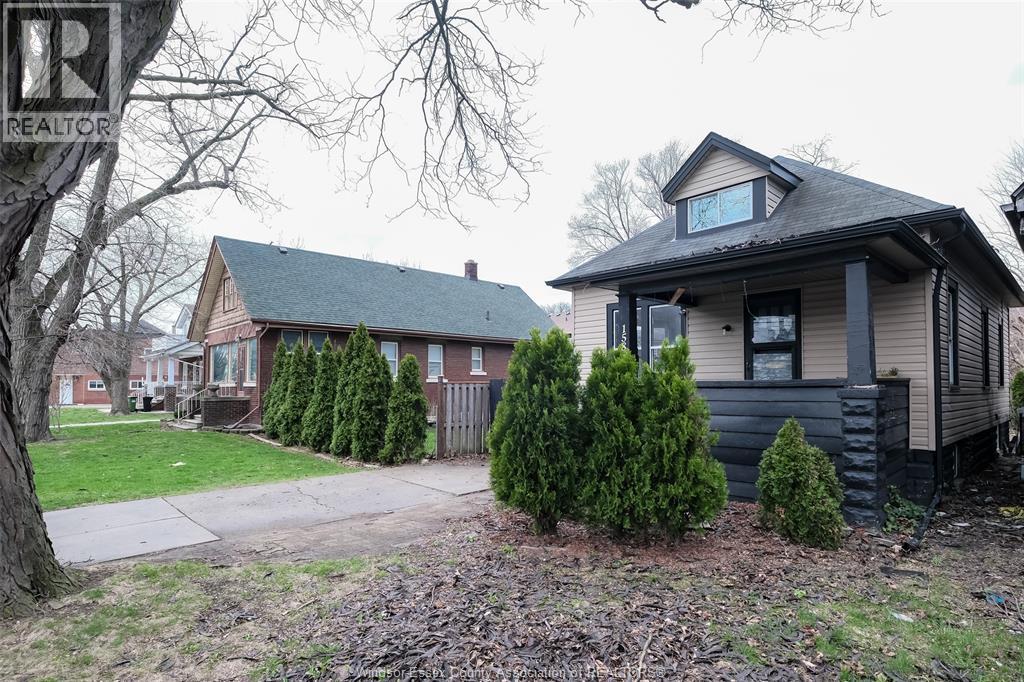 1585 PELISSIER, Windsor, Ontario