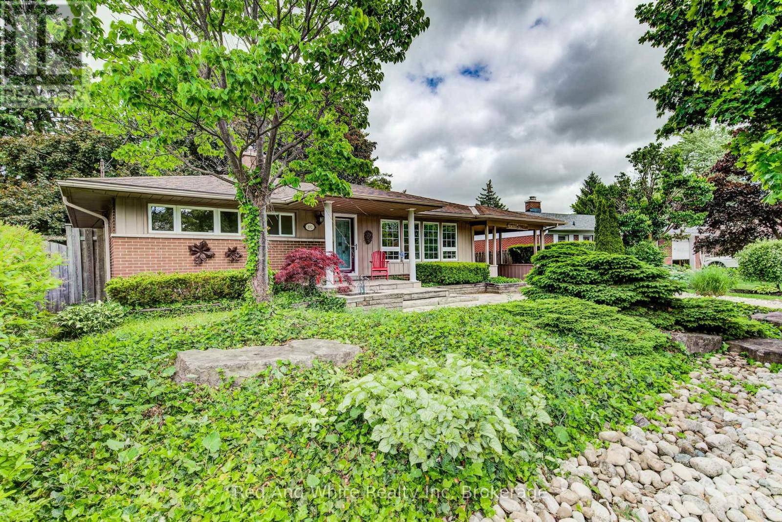 192 Warren Road, Kitchener, Ontario  N2M 4T7 - Photo 2 - X13418150