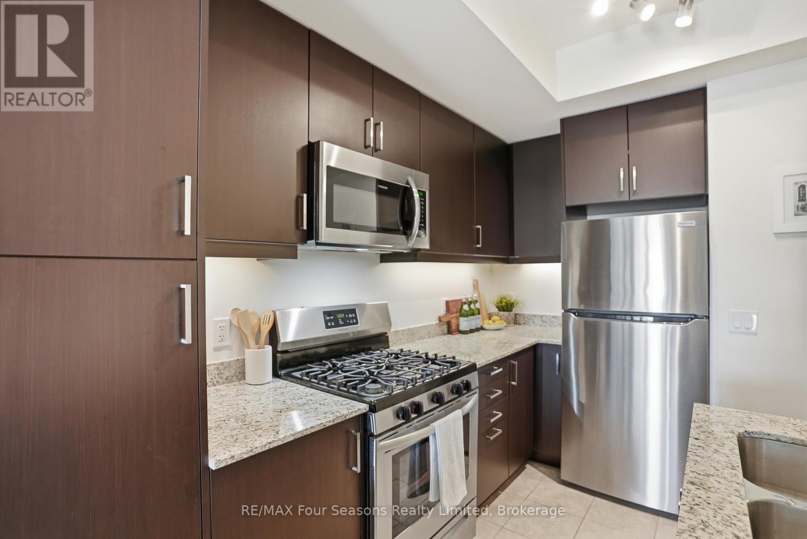 205 - 17 Spooner Crescent, Collingwood, Ontario L9Y 1T3 - Photo 6 - S13418344