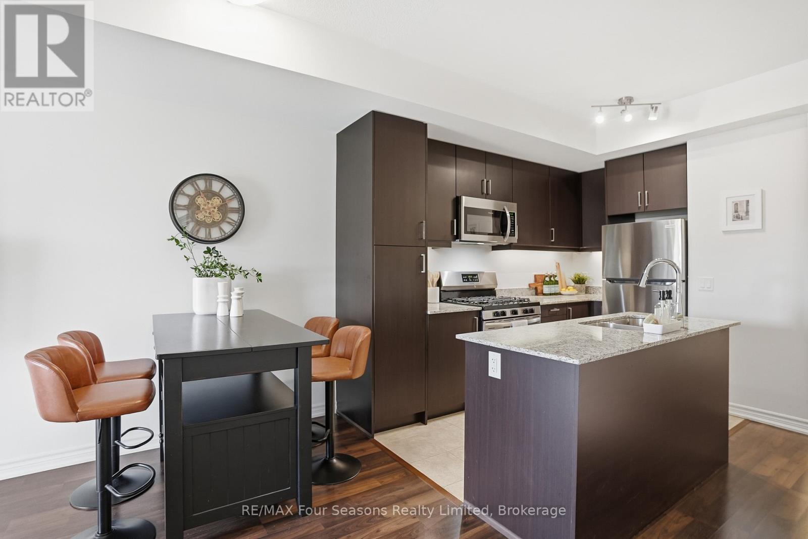 205 - 17 Spooner Crescent, Collingwood, Ontario L9Y 1T3 - Photo 8 - S13418344