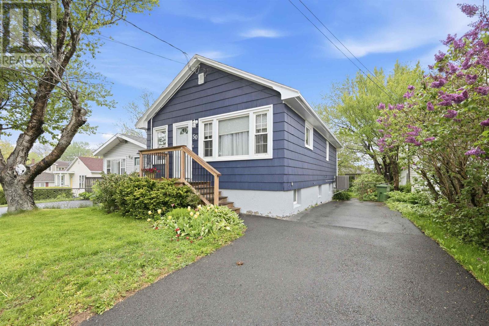292 Chadwick Street, Dartmouth, Nova Scotia  B2Y 2M3 - Photo 1 - 202613276