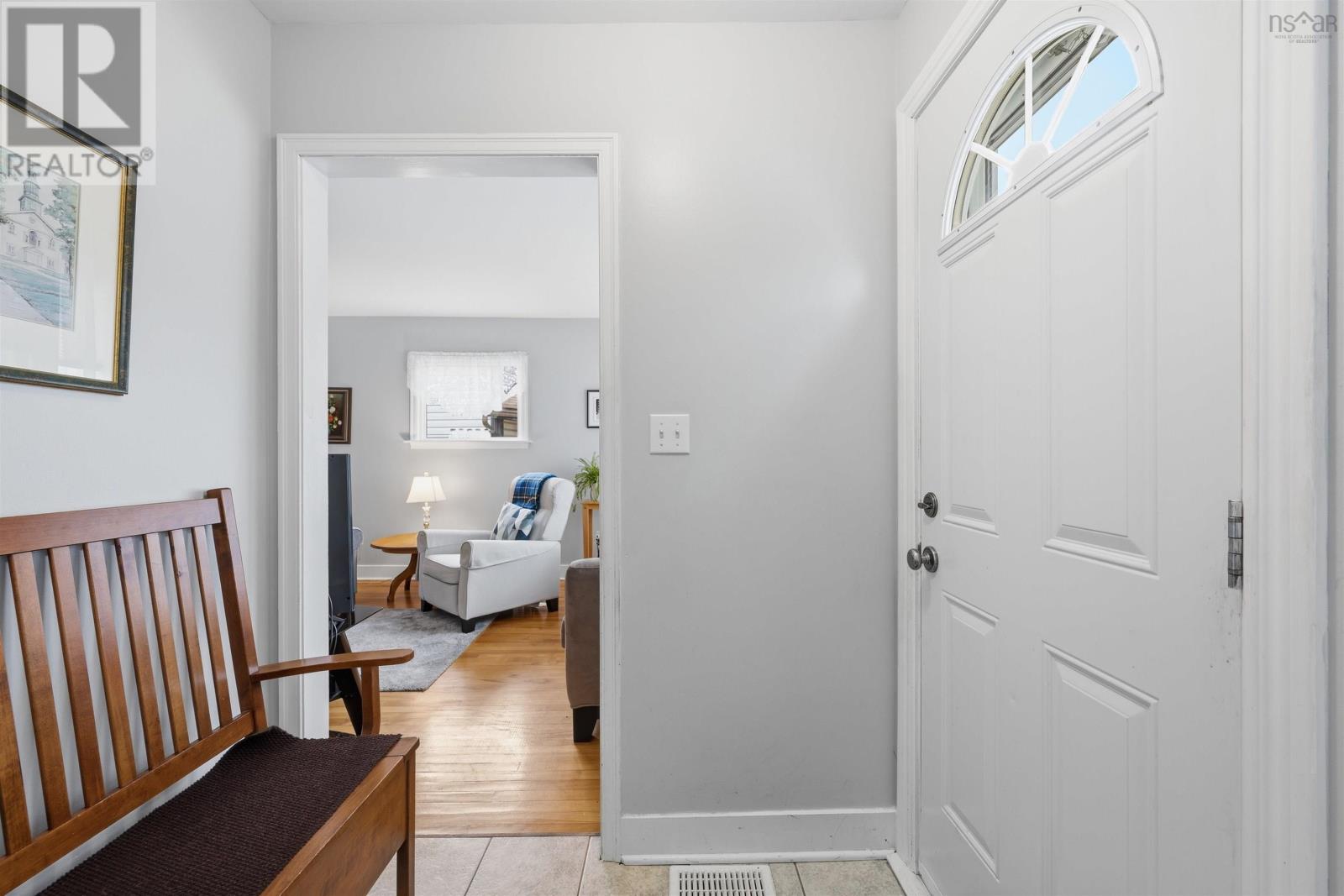 292 Chadwick Street, Dartmouth, Nova Scotia  B2Y 2M3 - Photo 3 - 202613276