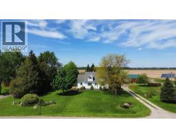 8192 PETROLIA LINE, Brooke-Alvinston, Ontario
