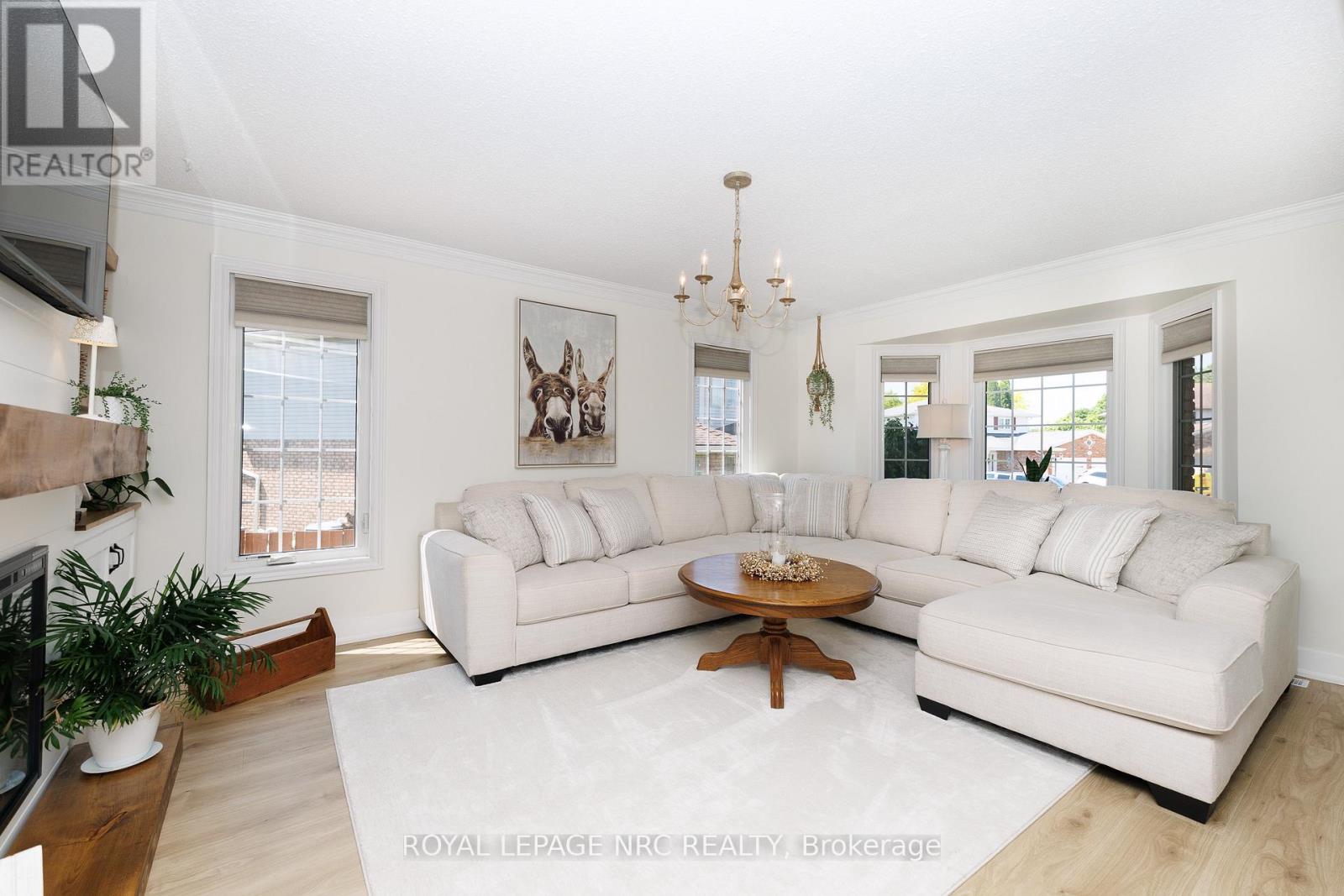 27 Bahama Bay, St. Catharines, Ontario  L2M 7W2 - Photo 3 - X13418340