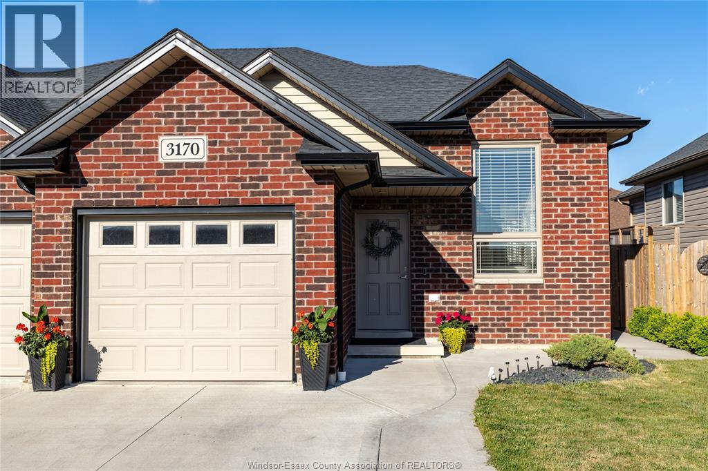 3170 Viola Crescent, Windsor, Ontario  N8N 0A3 - Photo 2 - 26013425