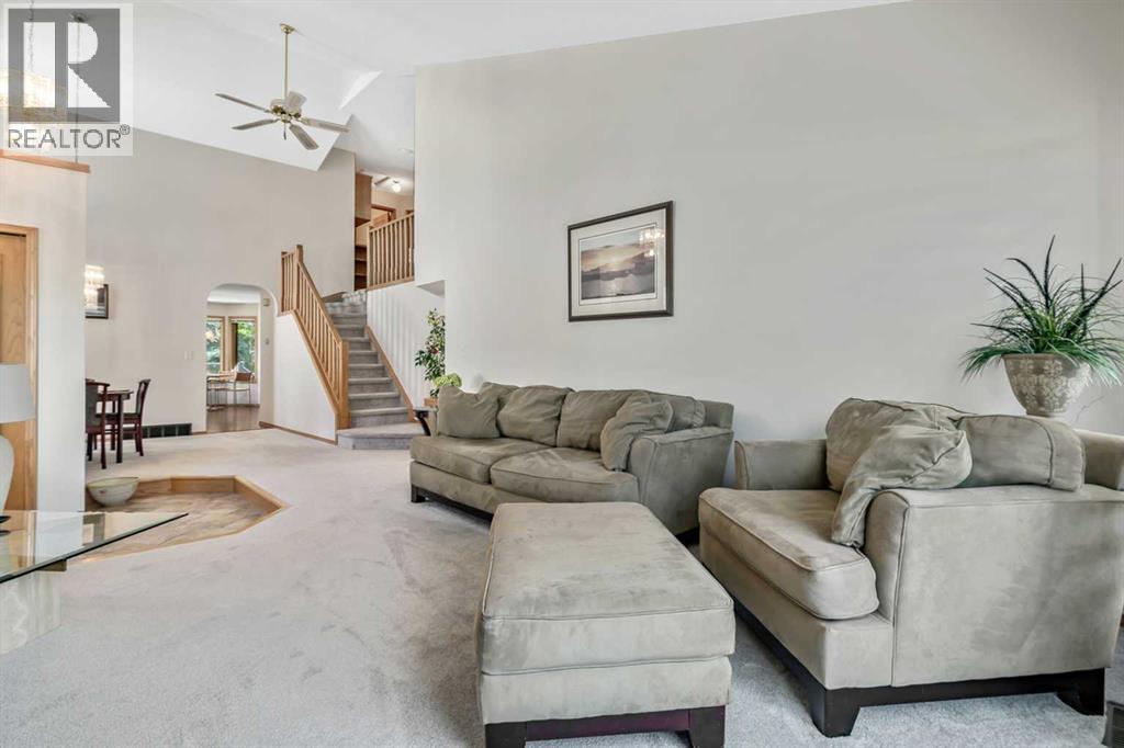 1483 Sunwood Road Se, Calgary, Alberta  T2X 2K5 - Photo 6 - A2316333