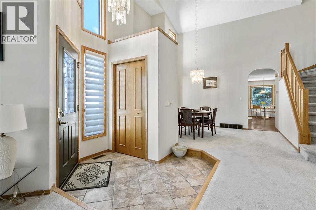 1483 Sunwood Road Se, Calgary, Alberta  T2X 2K5 - Photo 3 - A2316333