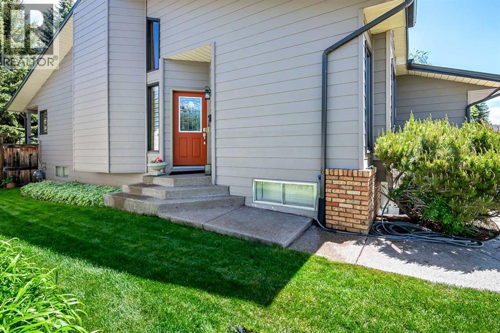 1483 Sunwood Road Se, Calgary, Alberta  T2X 2K5 - Photo 2 - A2316333