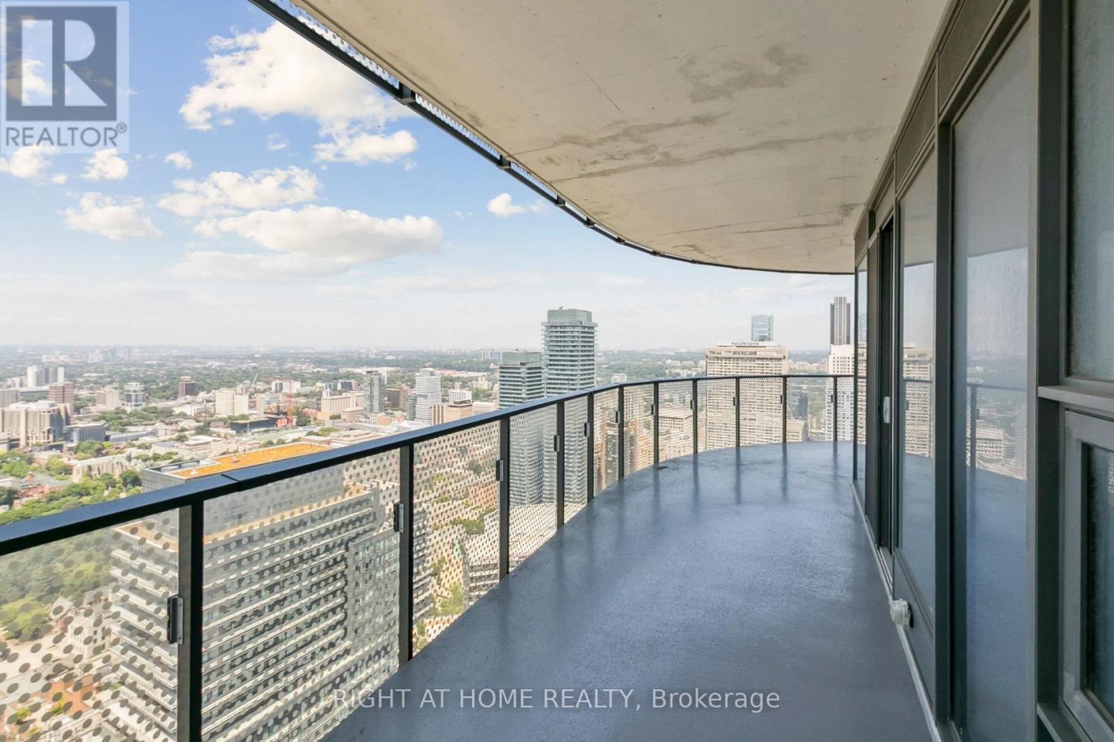 5408 - 11 Wellesley St W Avenue, Toronto, Ontario  M4Y 1E8 - Photo 17 - C13418232