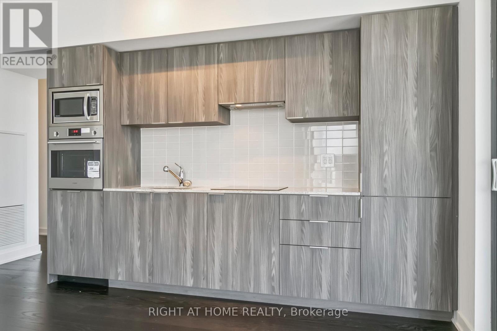 5408 - 11 Wellesley St W Avenue, Toronto, Ontario  M4Y 1E8 - Photo 28 - C13418232