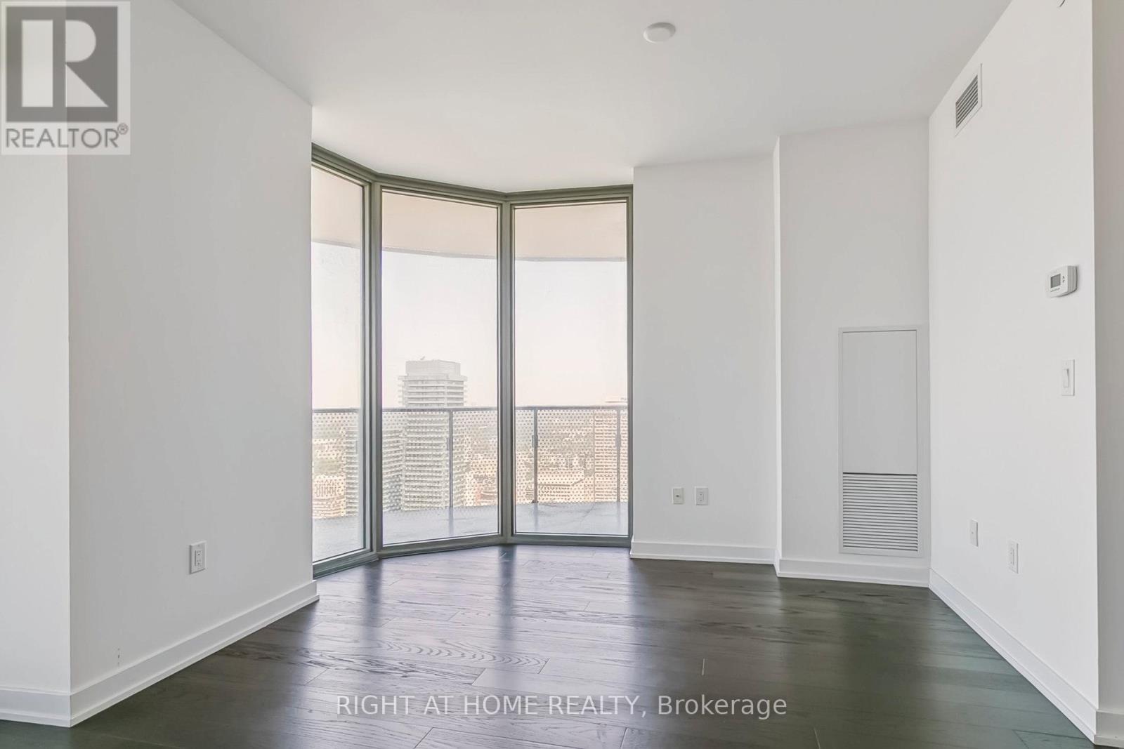 5408 - 11 Wellesley St W Avenue, Toronto, Ontario  M4Y 1E8 - Photo 30 - C13418232