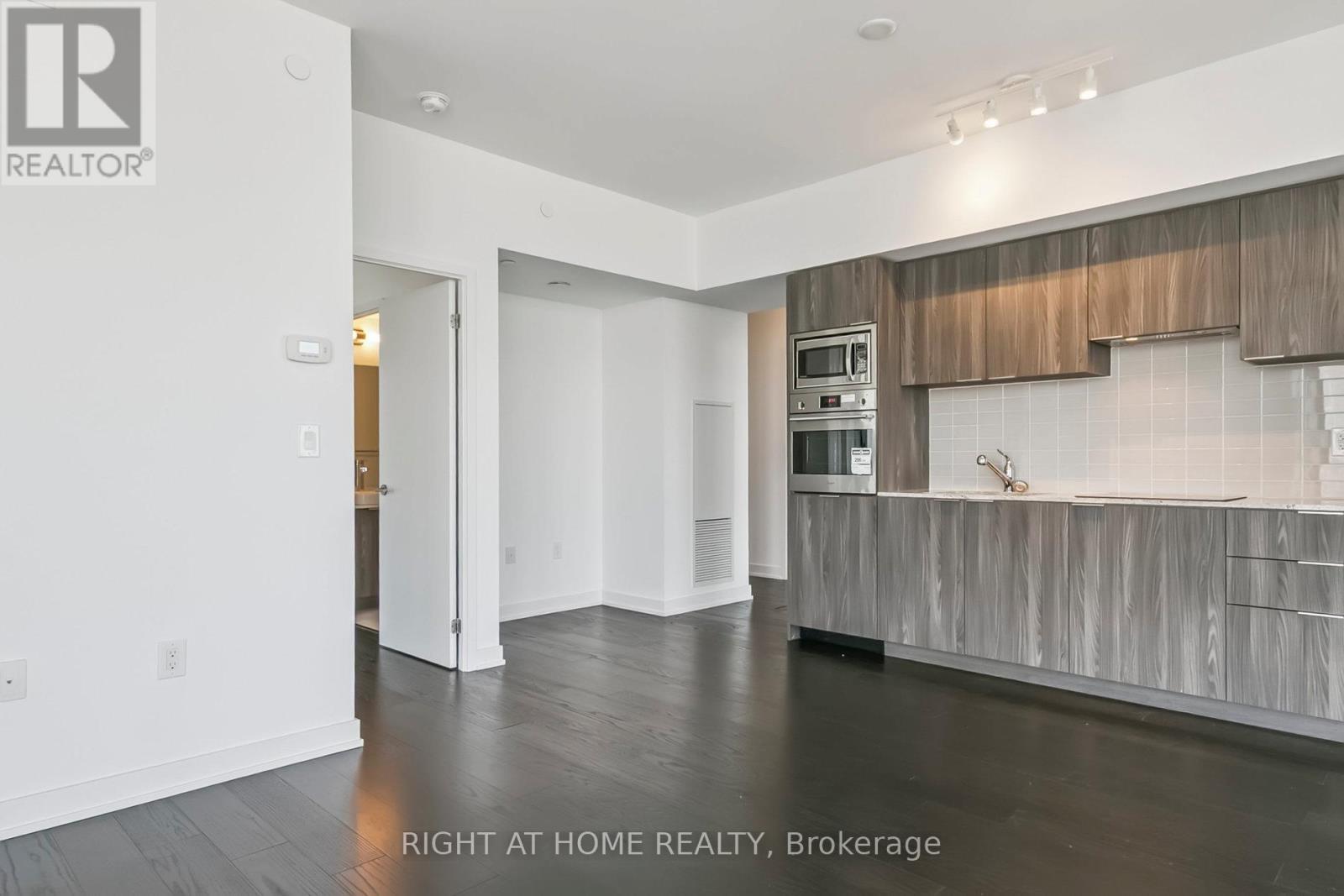5408 - 11 Wellesley St W Avenue, Toronto, Ontario  M4Y 1E8 - Photo 8 - C13418232