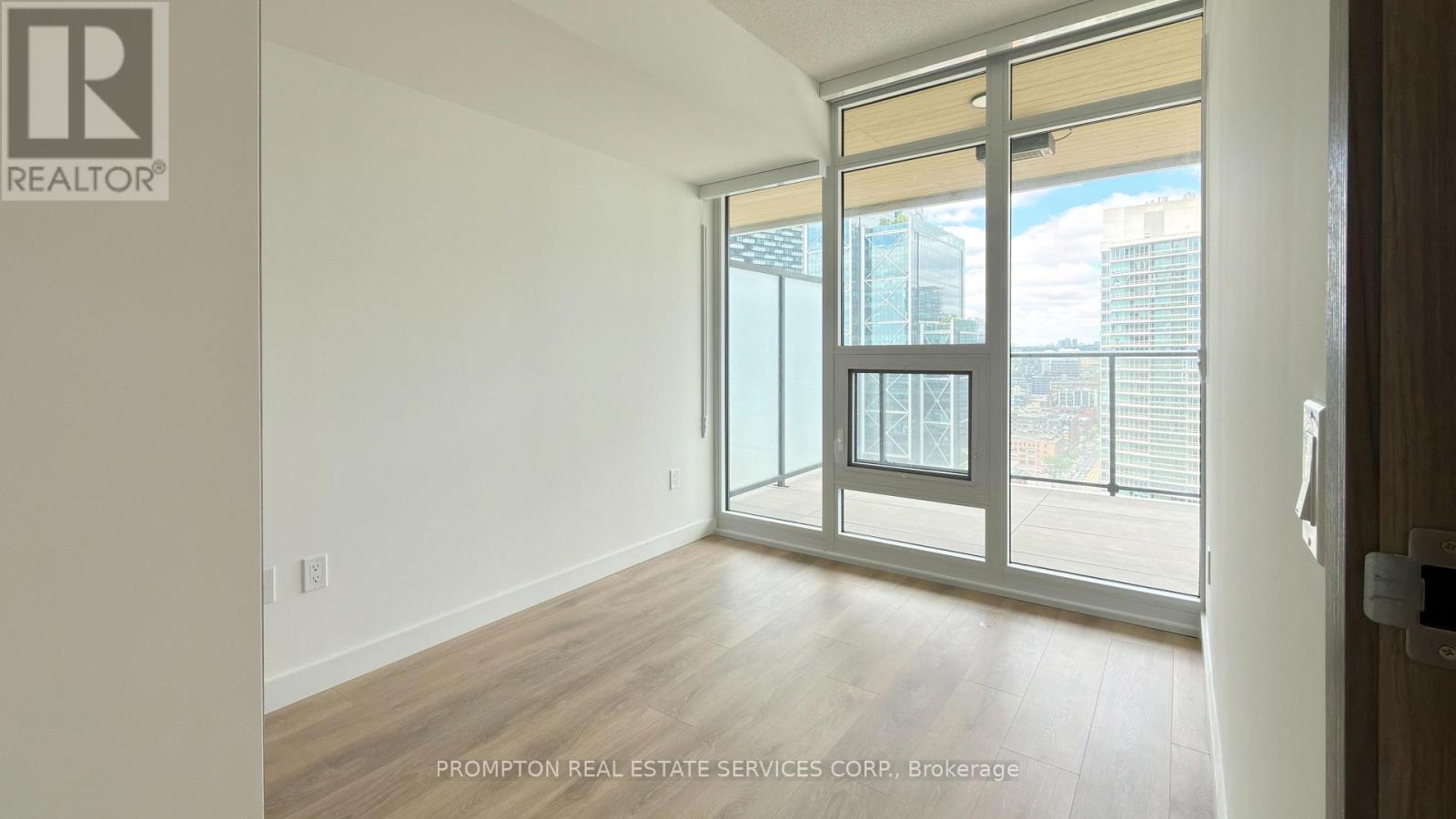 2805 - 3 Concord Cityplace Way, Toronto, Ontario  M5V 0X4 - Photo 7 - C13418280