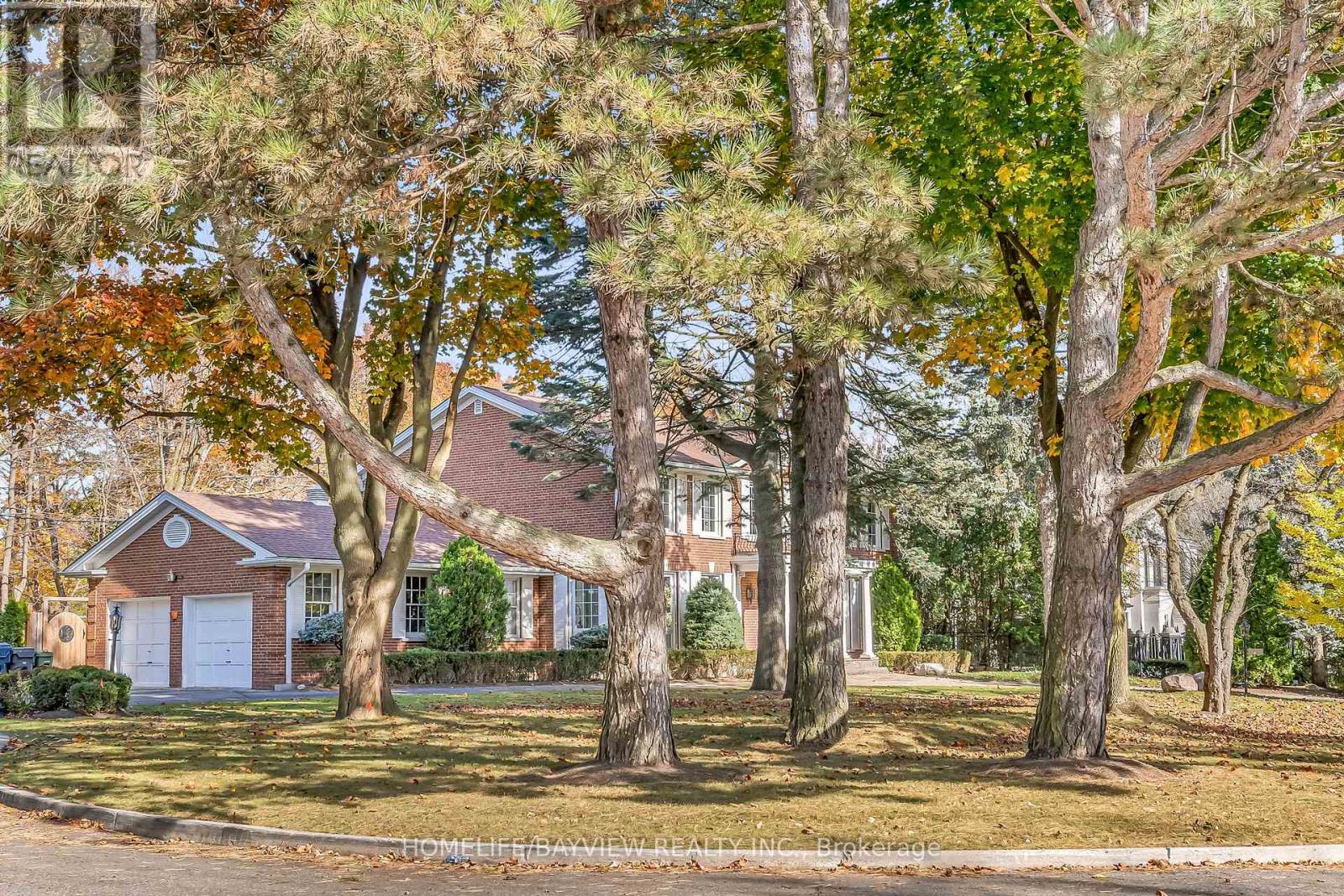 22 Salonica Road, Toronto, Ontario  M3C 2L9 - Photo 3 - C13418338