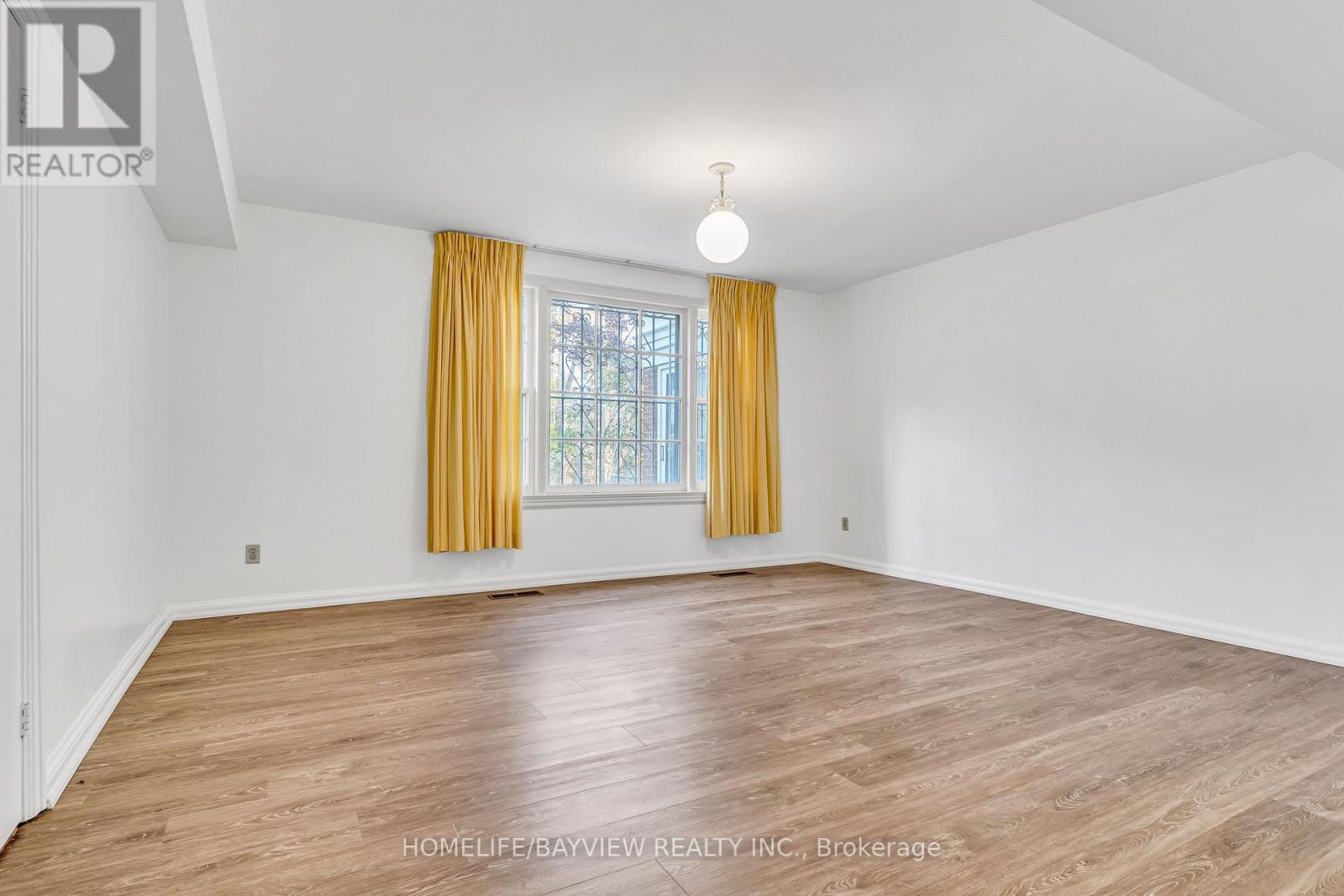 22 Salonica Road, Toronto, Ontario  M3C 2L9 - Photo 32 - C13418338