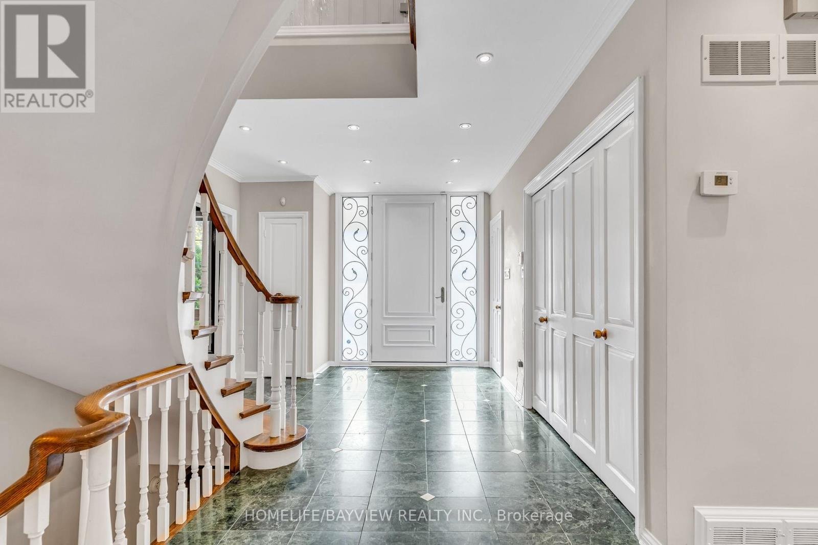 22 Salonica Road, Toronto, Ontario  M3C 2L9 - Photo 5 - C13418338