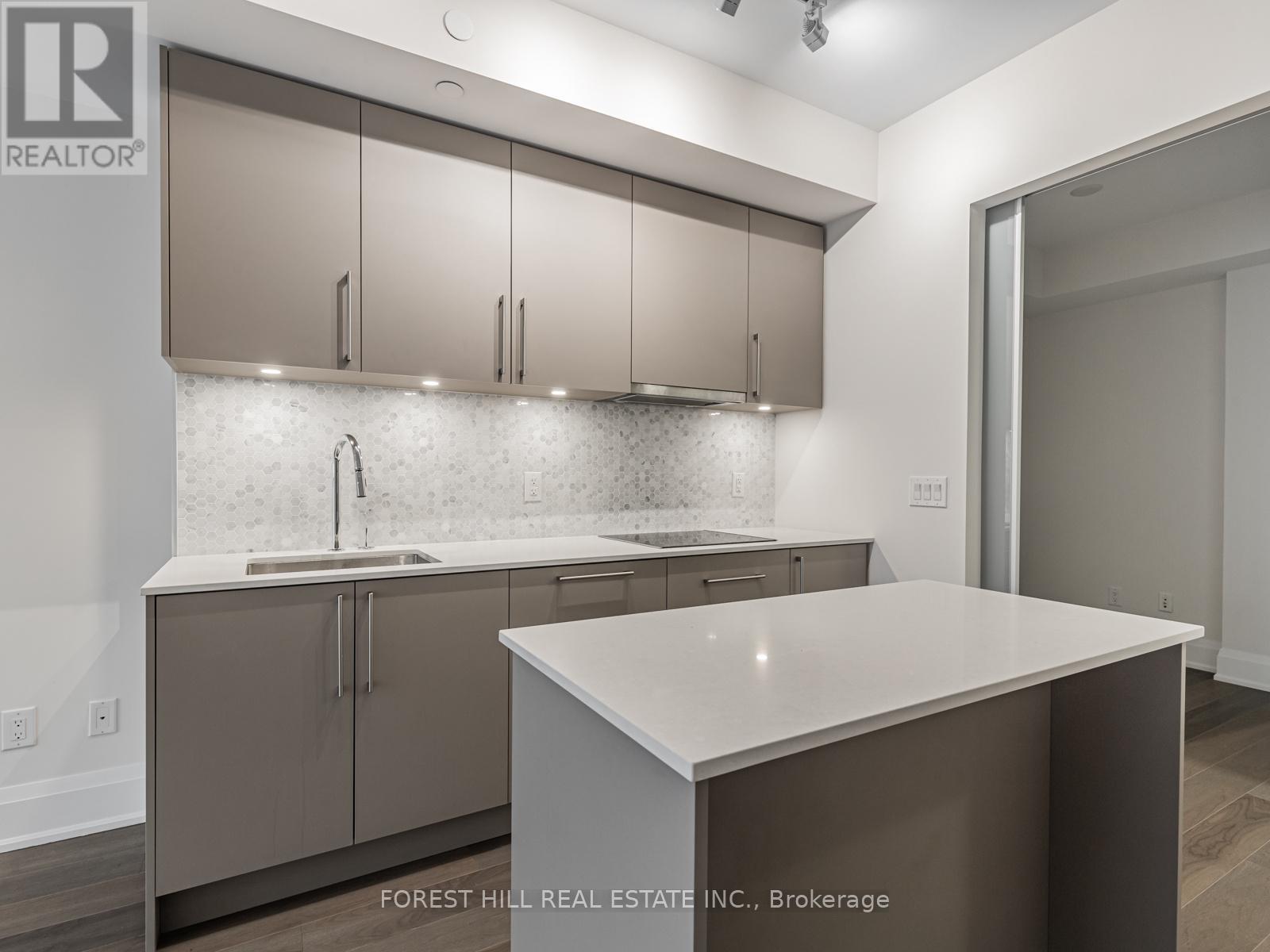810 - 88 Cumberland Street, Toronto, Ontario  M5R 1A3 - Photo 10 - C13418374