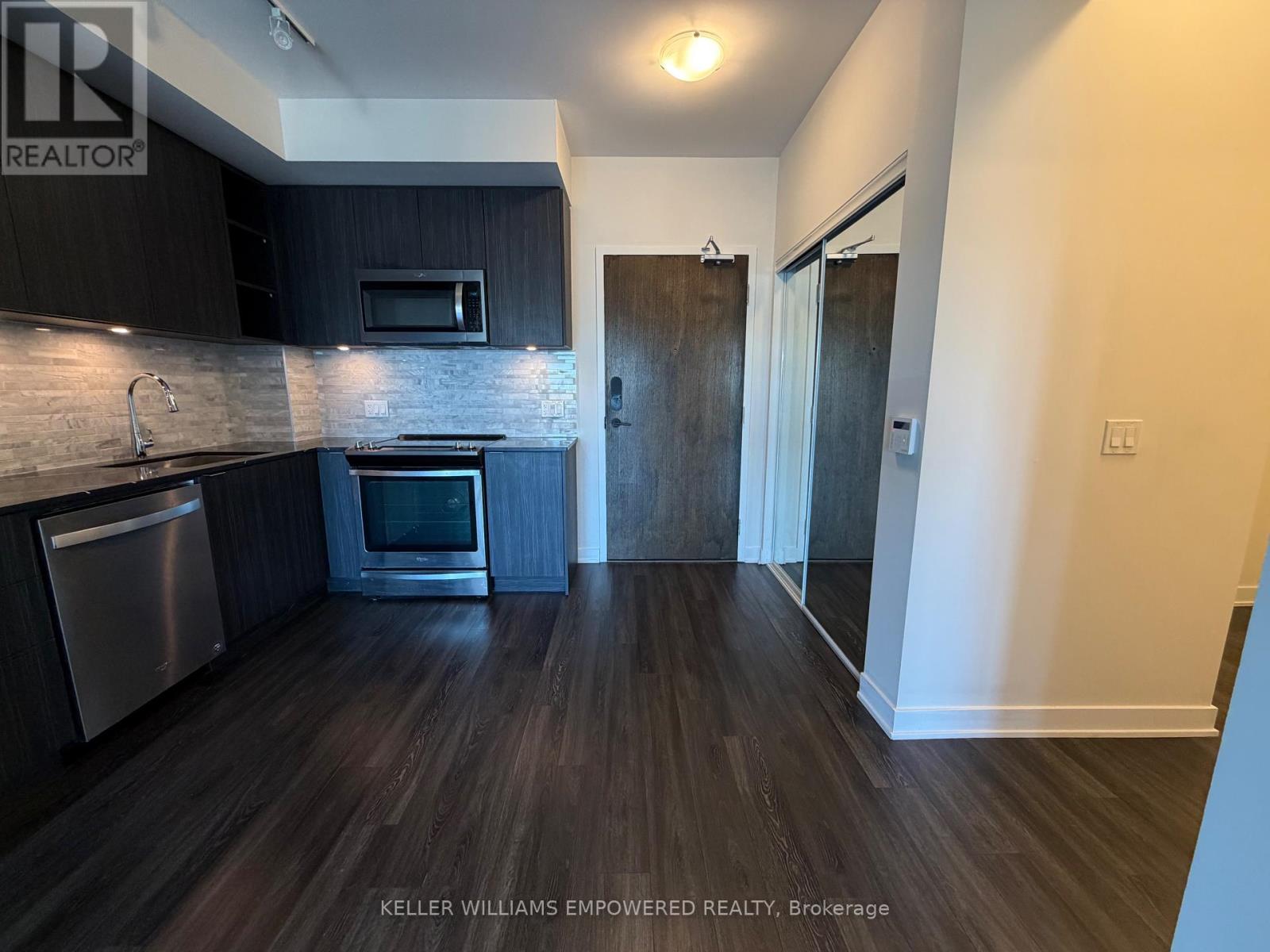 503 - 100 Eagle Rock Way, Vaughan, Ontario  L6A 5B9 - Photo 3 - N13418256