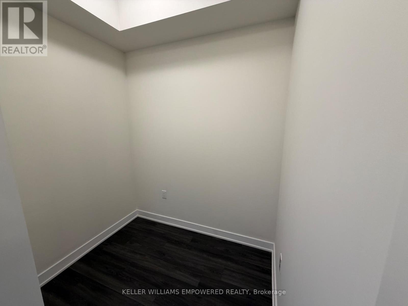 503 - 100 Eagle Rock Way, Vaughan, Ontario  L6A 5B9 - Photo 5 - N13418256