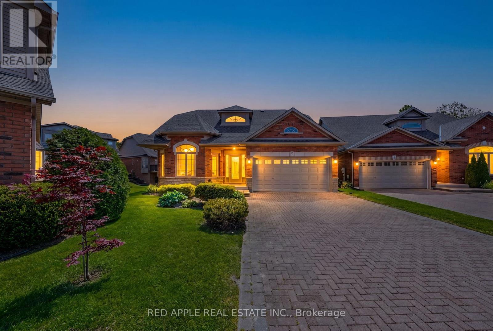 5 LA COSTA COURT, New Tecumseth, Ontario
