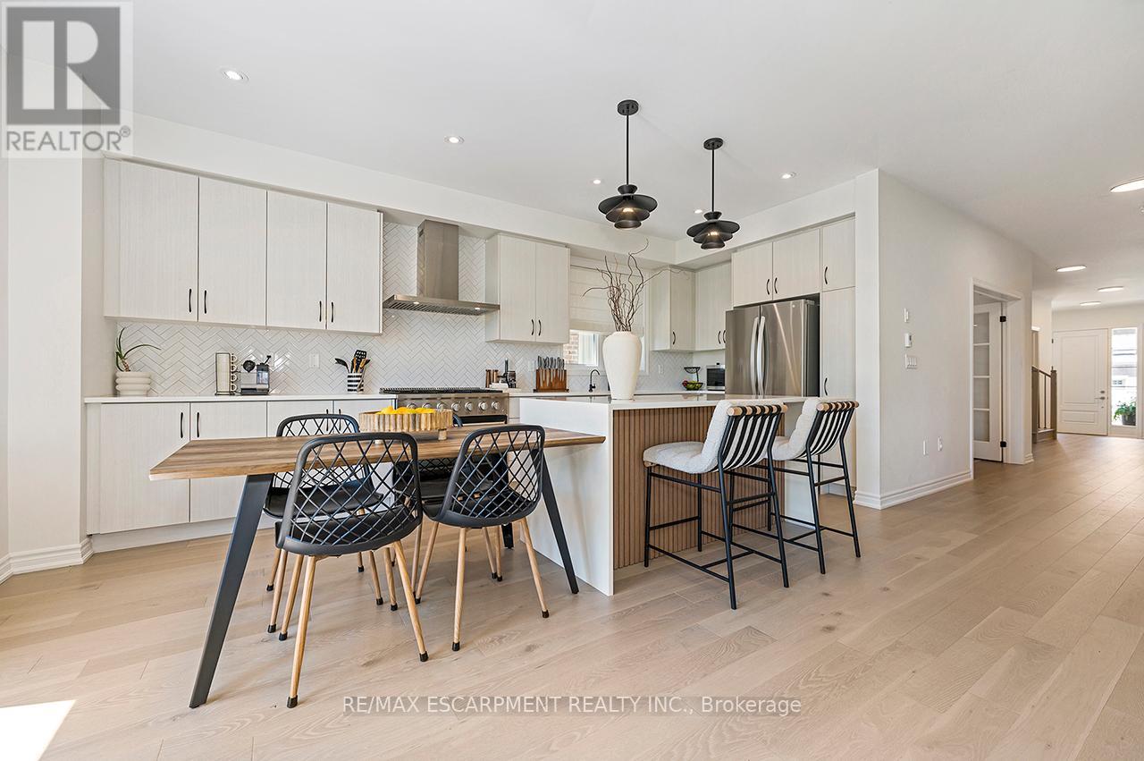 42 Shepherd Drive, Barrie, Ontario  L9J 0P3 - Photo 14 - S13418264