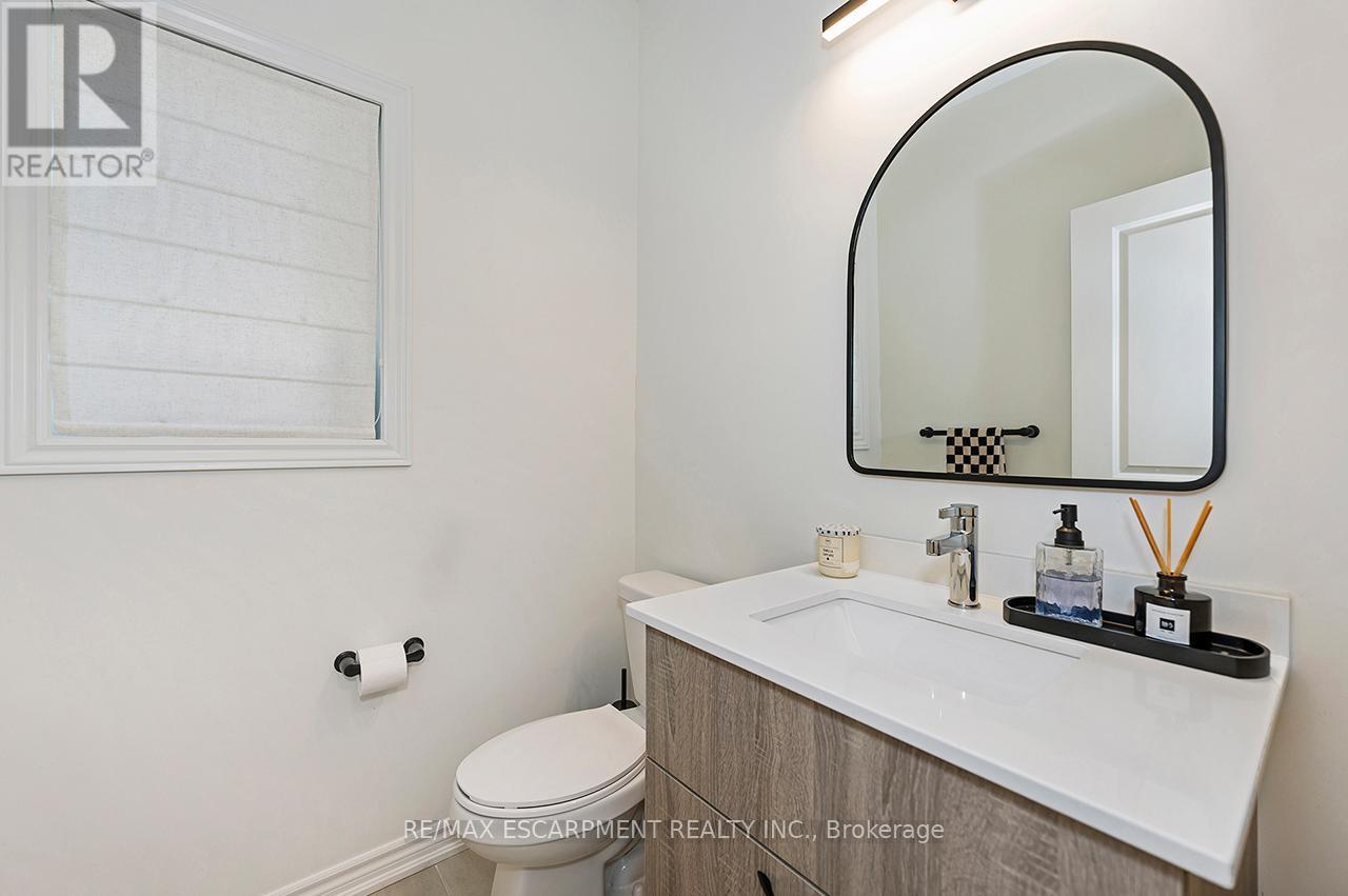 42 Shepherd Drive, Barrie, Ontario  L9J 0P3 - Photo 7 - S13418264