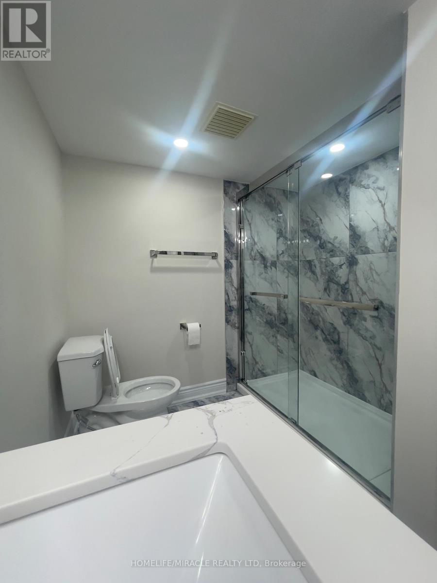 5522 Fleur-De-Lis Court, Mississauga, Ontario  L5R 2Z6 - Photo 13 - W13418262