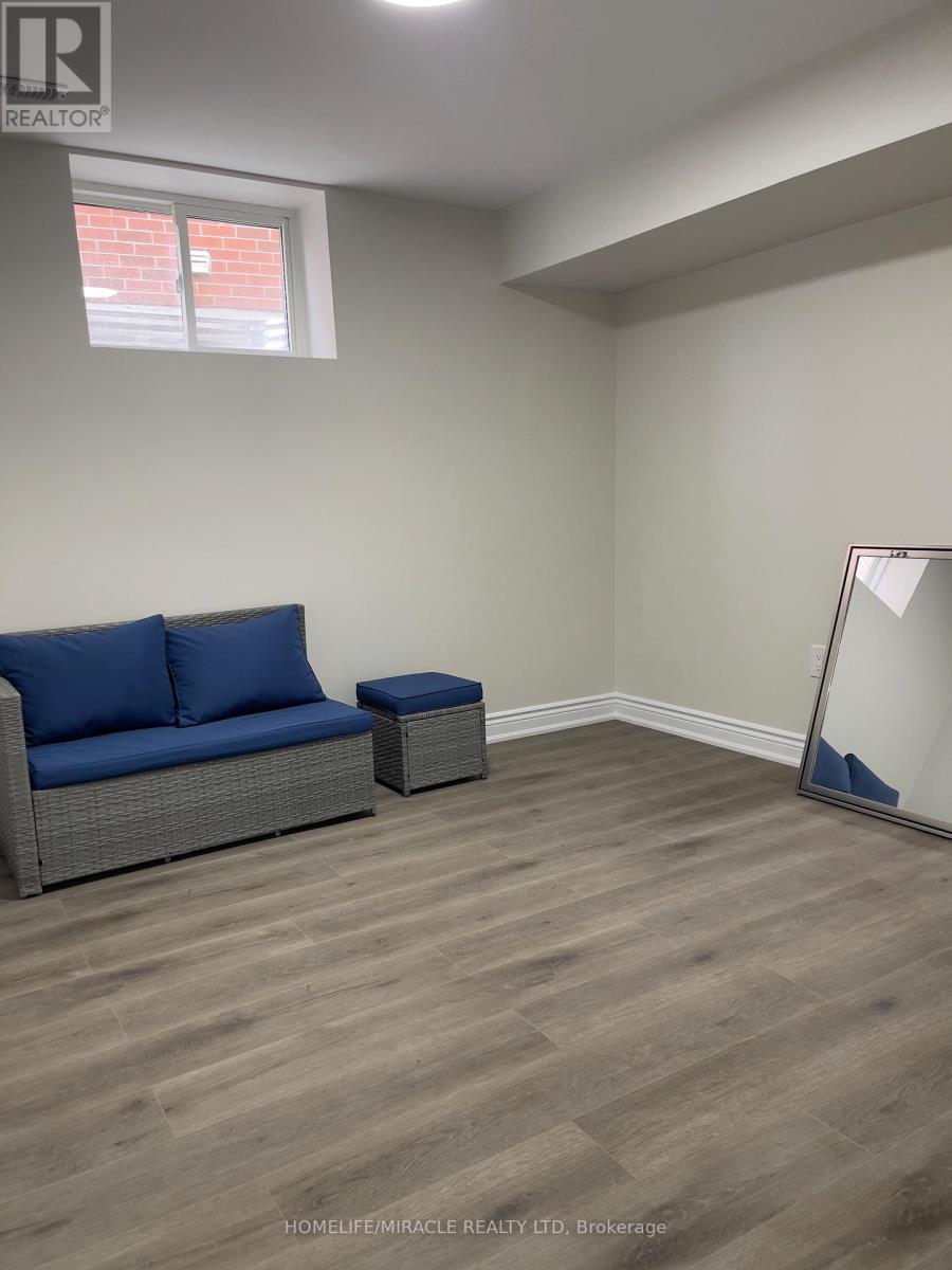 5522 Fleur-De-Lis Court, Mississauga, Ontario  L5R 2Z6 - Photo 16 - W13418262