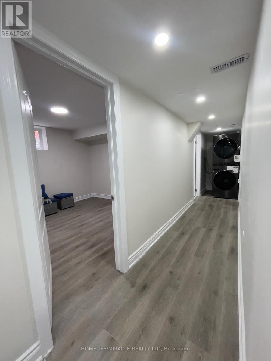 5522 Fleur-De-Lis Court, Mississauga, Ontario  L5R 2Z6 - Photo 24 - W13418262