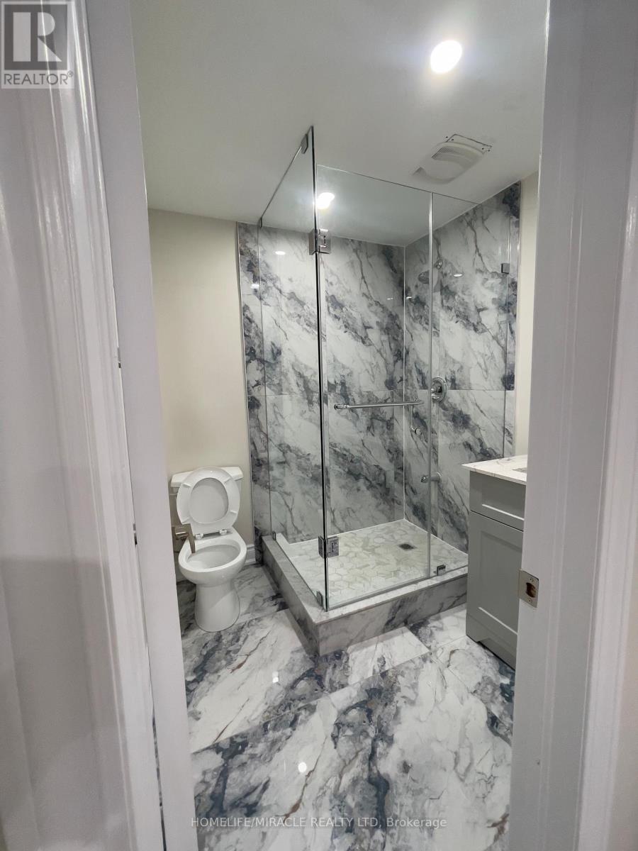 5522 Fleur-De-Lis Court, Mississauga, Ontario  L5R 2Z6 - Photo 25 - W13418262