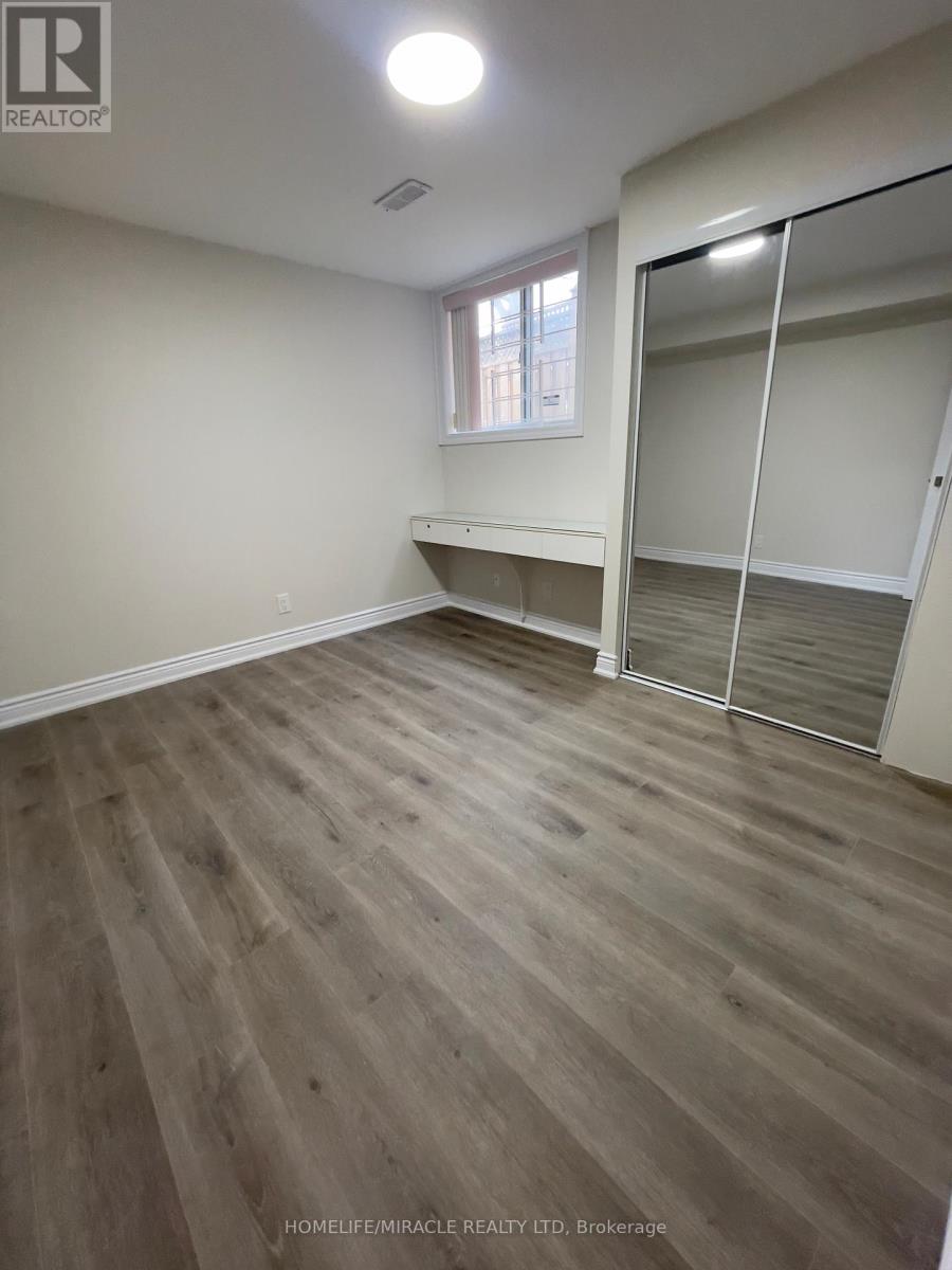 5522 Fleur-De-Lis Court, Mississauga, Ontario  L5R 2Z6 - Photo 28 - W13418262