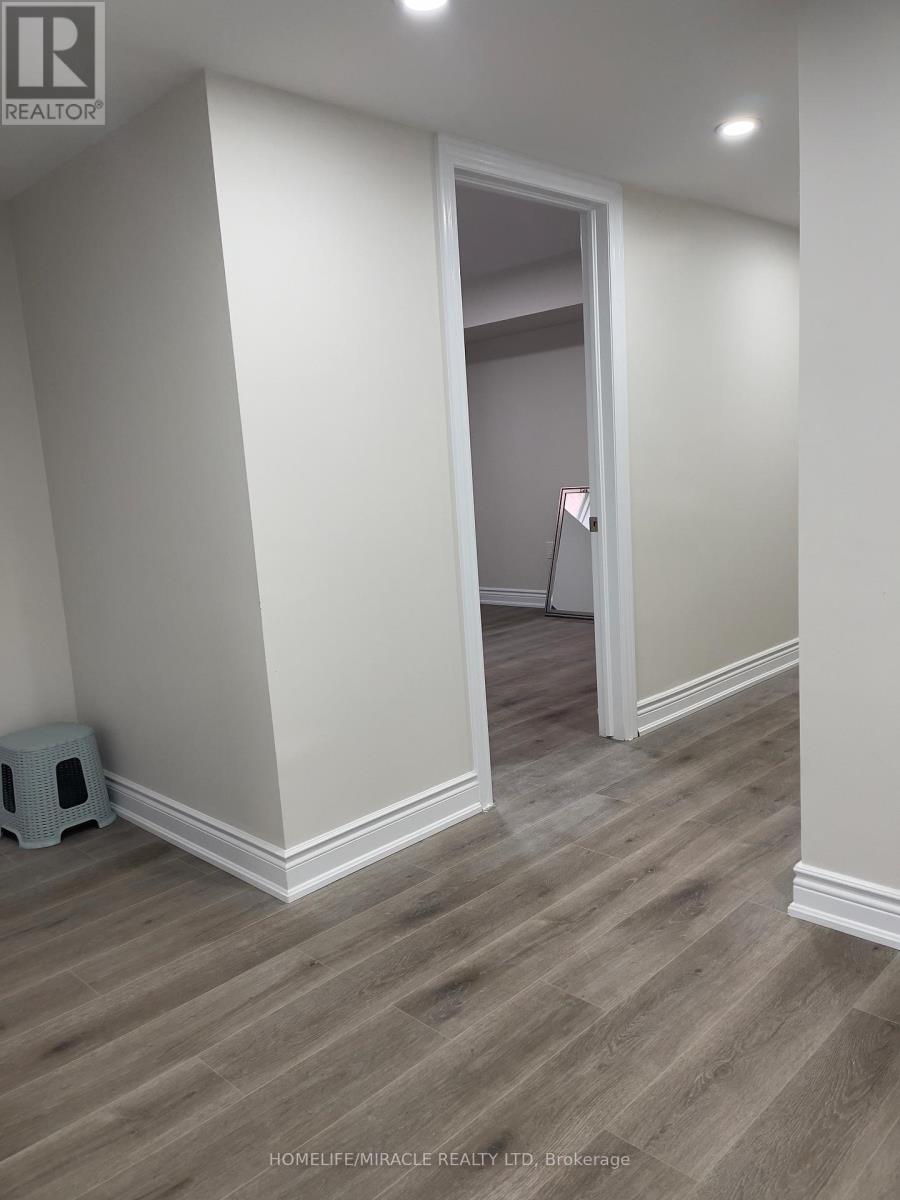 5522 Fleur-De-Lis Court, Mississauga, Ontario  L5R 2Z6 - Photo 42 - W13418262