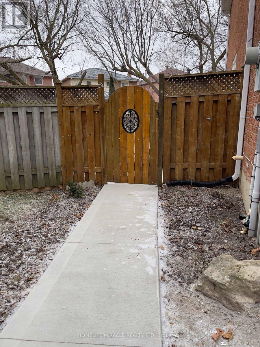 5522 Fleur-De-Lis Court, Mississauga, Ontario  L5R 2Z6 - Photo 44 - W13418262