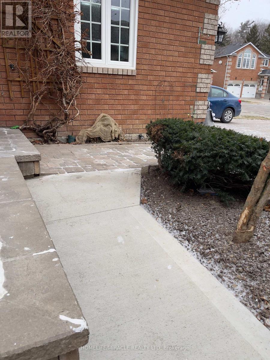 5522 Fleur-De-Lis Court, Mississauga, Ontario  L5R 2Z6 - Photo 45 - W13418262
