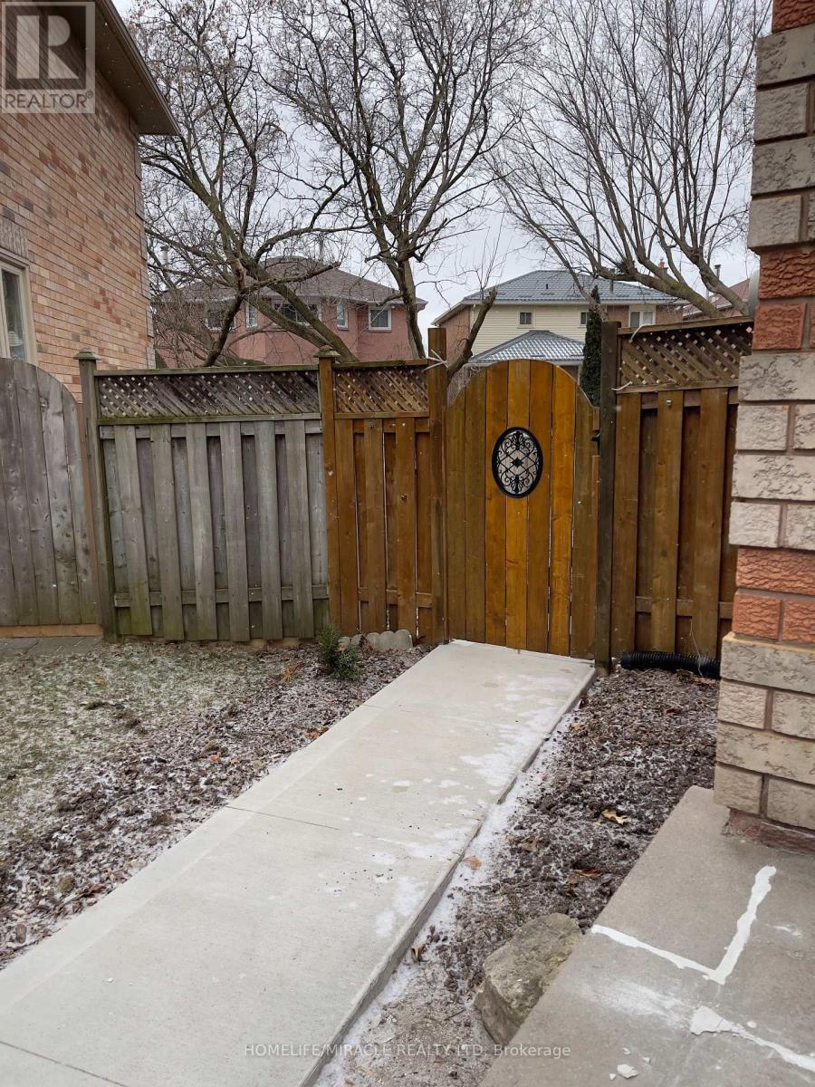 5522 Fleur-De-Lis Court, Mississauga, Ontario  L5R 2Z6 - Photo 47 - W13418262