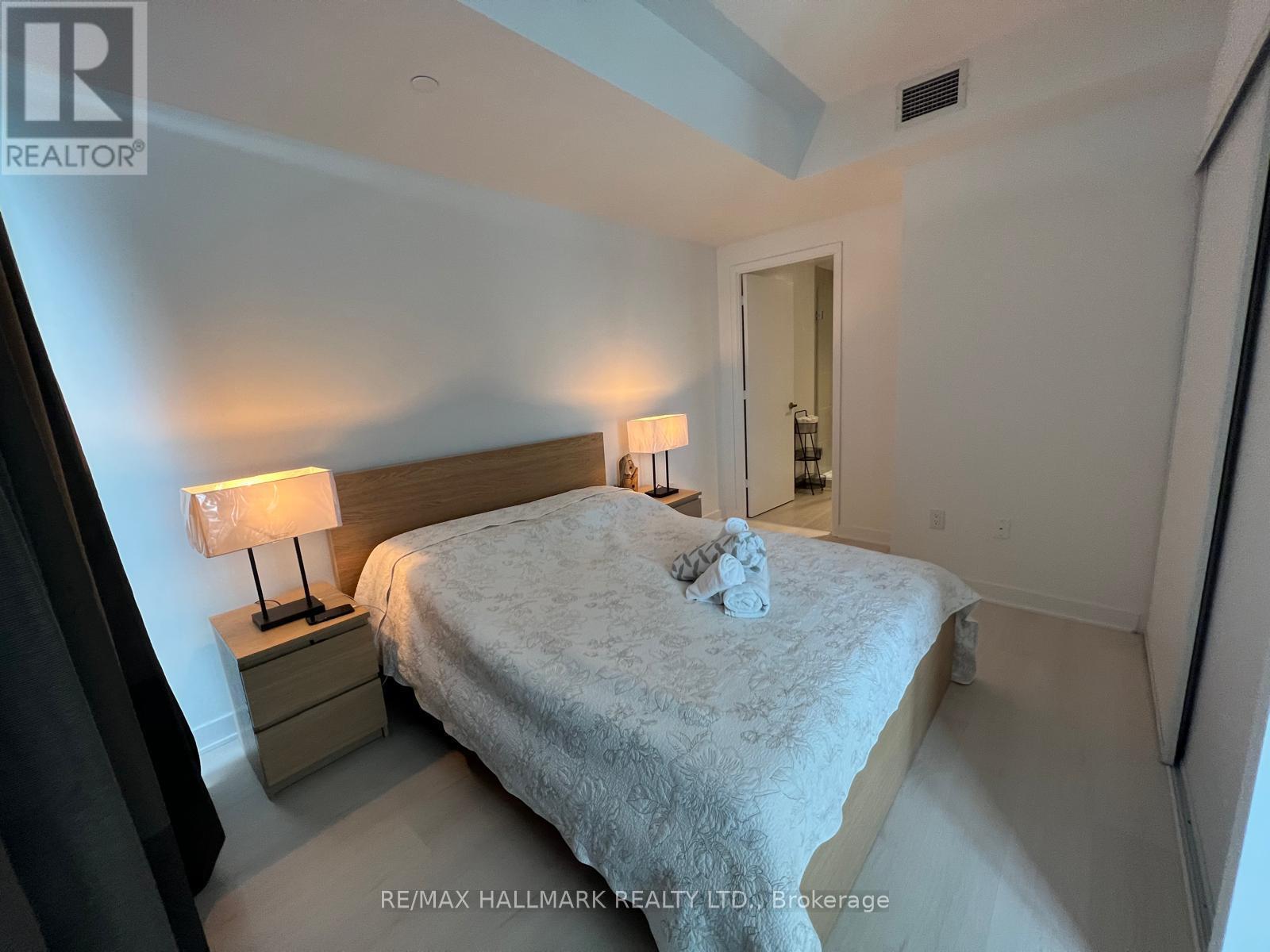 4704 - 3900 Confederation Pkwy Street, Mississauga, Ontario  L5B 0M3 - Photo 6 - W13418270