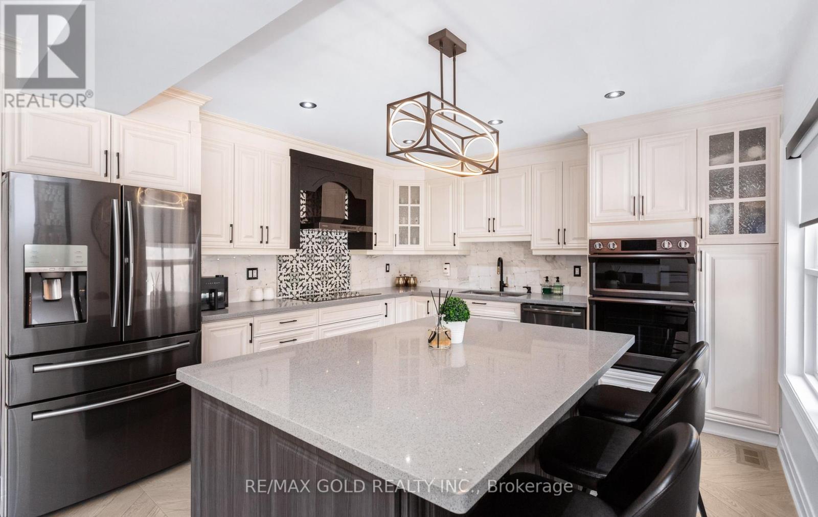 33 Nina Place, Brampton, Ontario  L7A 2E1 - Photo 19 - W13418294