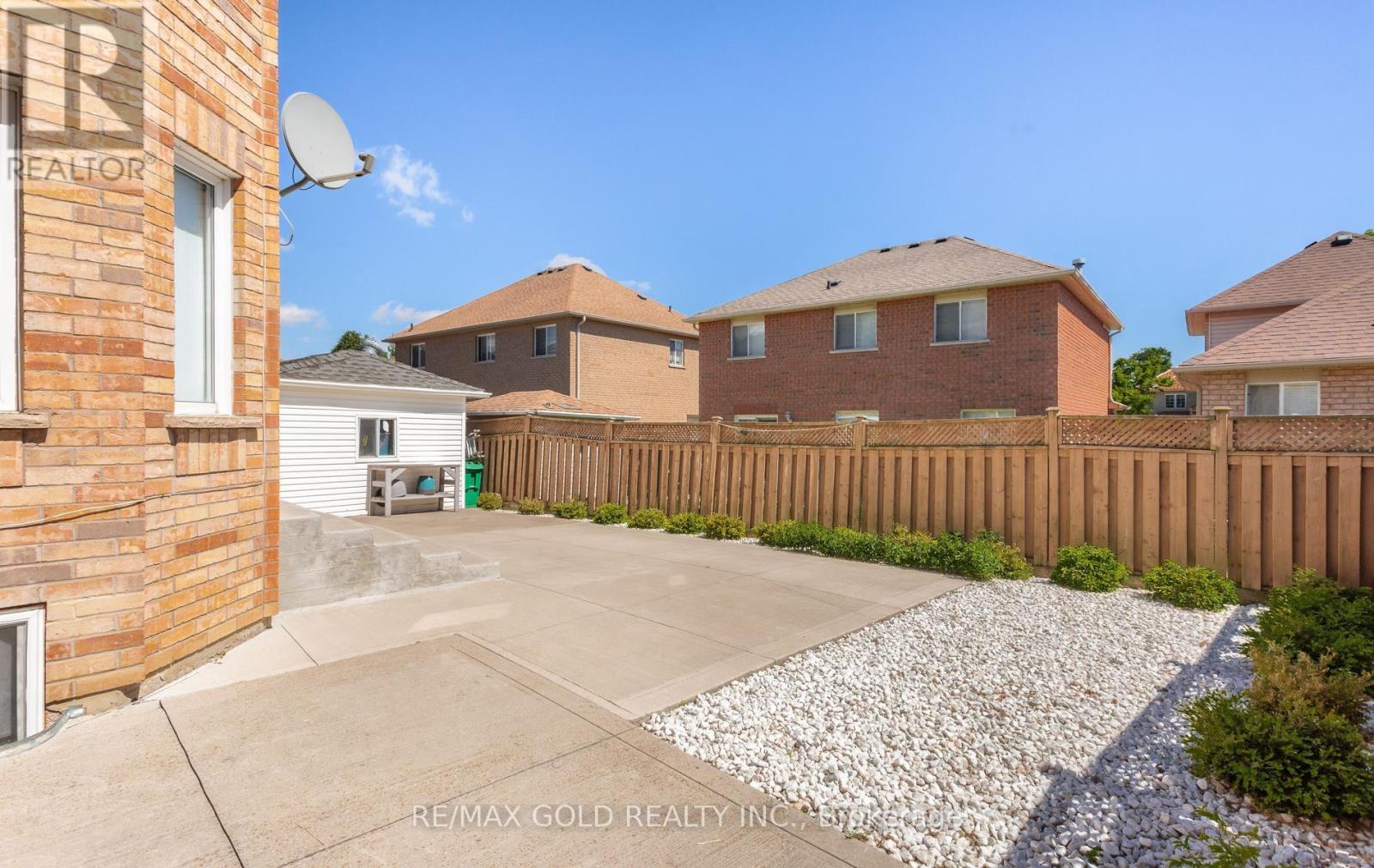 33 Nina Place, Brampton, Ontario  L7A 2E1 - Photo 48 - W13418294