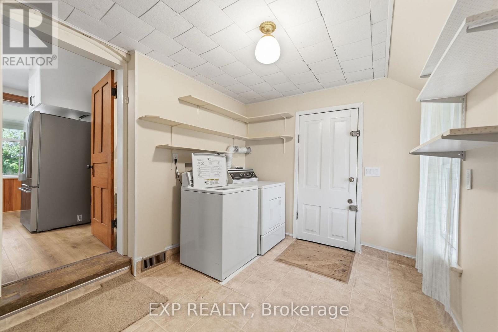 30569 Wyatt Road, North Middlesex, Ontario  N7G 3H7 - Photo 11 - X13418386