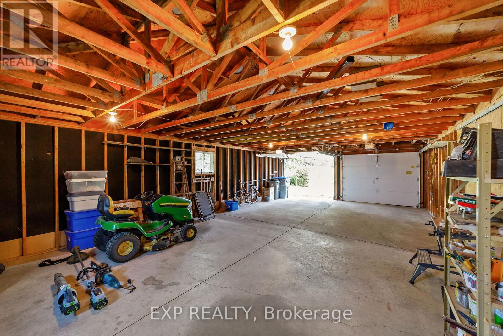 30569 Wyatt Road, North Middlesex, Ontario  N7G 3H7 - Photo 32 - X13418386