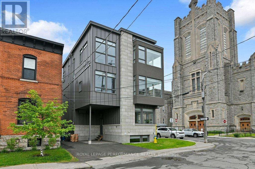 80 Empress Avenue, Ottawa, Ontario  K1R 7G2 - Photo 2 - X13418442