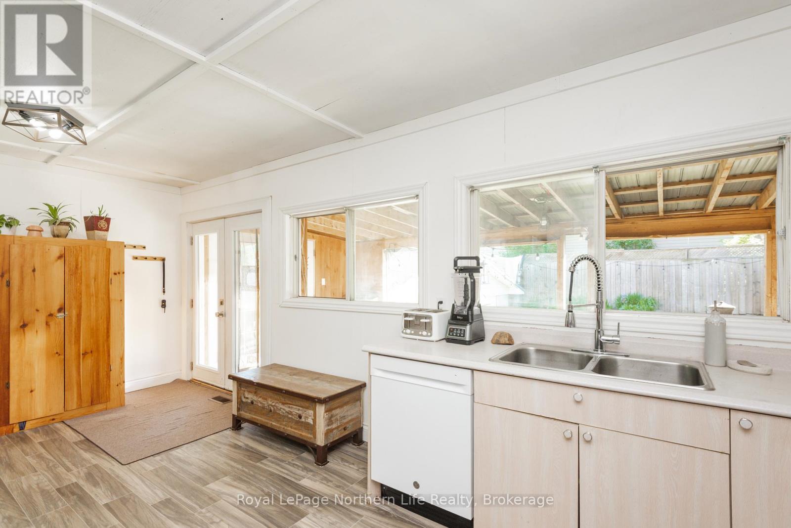 32 Pine Street, Unorganized Townships, Ontario  P0H 2J0 - Photo 8 - X13414142