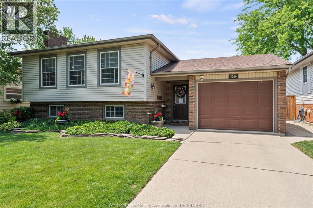 3209 Halpin, windsor, Ontario