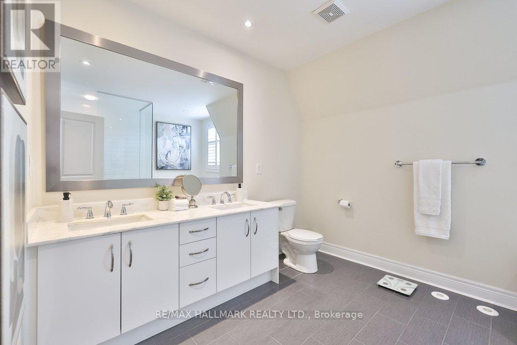 32 Lobo Mews, Toronto, Ontario  M8Z 0B1 - Photo 18 - W13415846