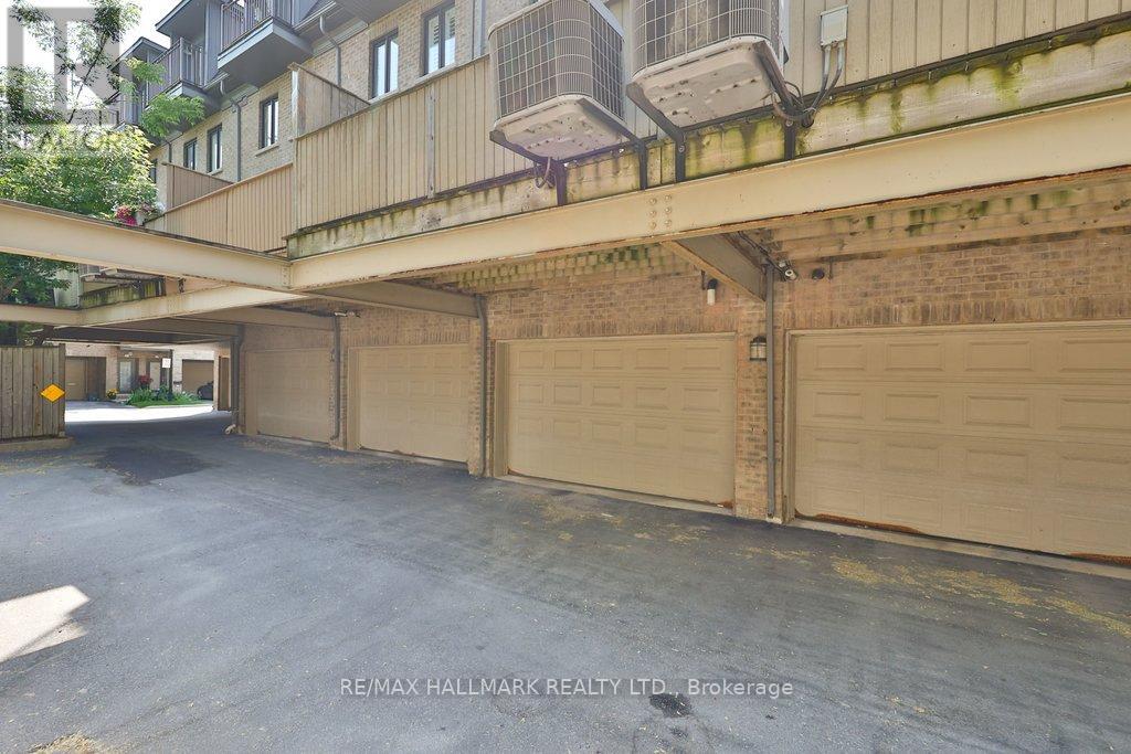 32 Lobo Mews, Toronto, Ontario  M8Z 0B1 - Photo 31 - W13415846